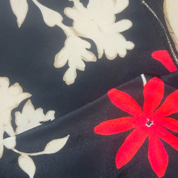 Kathie Lee skirt. 4 for 20 - Picture 2 of 5